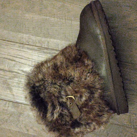 UGG Other - UGG Kids "Ellee" Leather Ankle Boots #1008178K